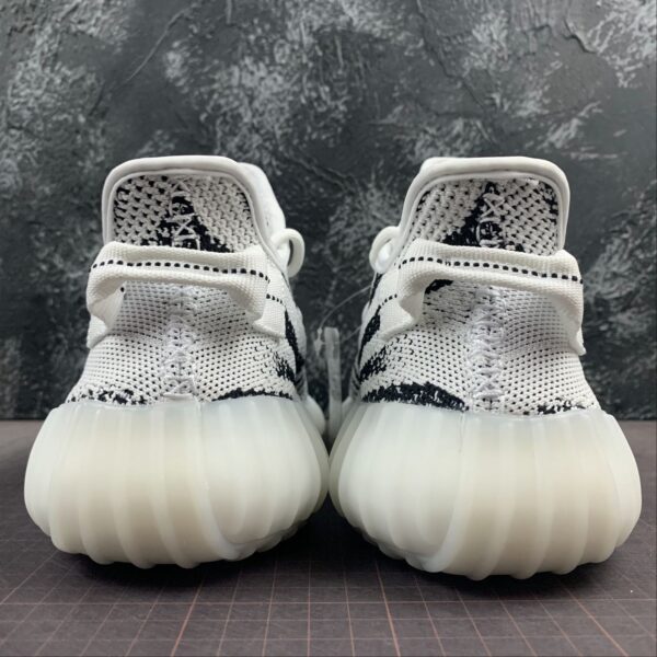 Y33zy-350-V2-Zebra2.jpg Y33zy 350 V2 Zebra