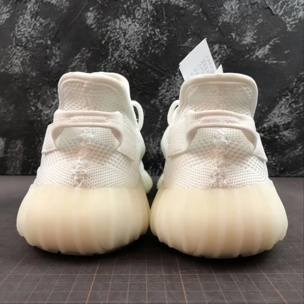 Y33zy-350-V3-Light-White-2.webp Y33zy 350 V3 Light White