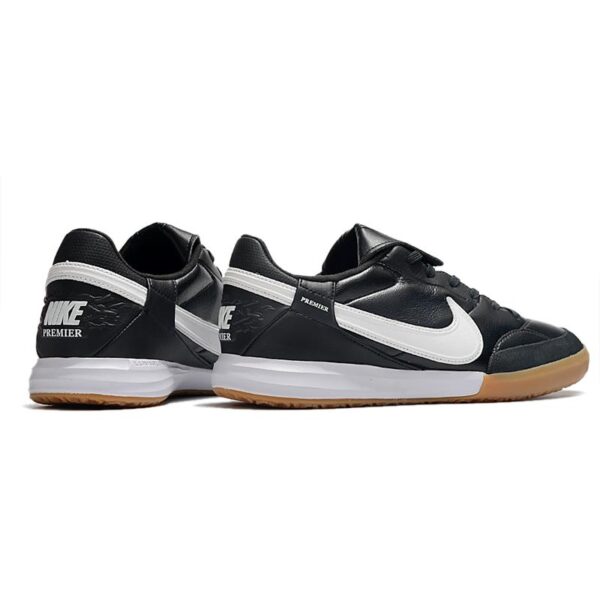 Nike The Premier III IC